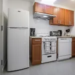 Prime Location In West Village 1 Bedroom With 2 Baths