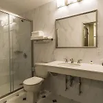 Hotel John 3*