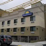 Days By Wyndham Brooklyn Marine Park Hotel 3*