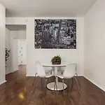 Beautiful Newly Renovated 3 Bedroom Apartment