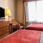 Avion Near Lga Airport, An Ascend Collection New York