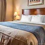 Avion Near Lga Airport, An Ascend Collection 3*