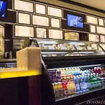 Marriott East Side Hotel