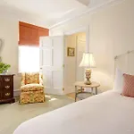 Roger Smith Hotel
