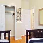 2 Bedroom Flat Modern Decor