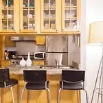 Elizabeth Street Apt 3