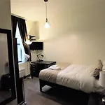 East 7Th Street Apt 1M