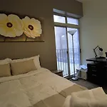 East 7Th Street Apt 1M