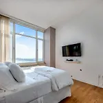 Ts 3 Bed Lux Highrise
