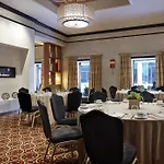 Marriott East Side Hotel