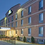 Days By Wyndham Jamaica / Jfk Airport Hotel