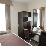 Days By Wyndham Jamaica / Jfk Airport