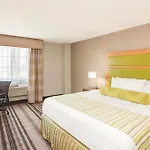 Hotel La Quinta & Far Rockaway -