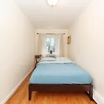 Oasis Apartment Near Malcolm Blvd