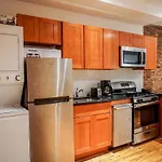 3 Bedrooms 1 Bathroom By Times Square