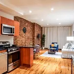 3 Bedrooms 1 Bathroom By Times Square