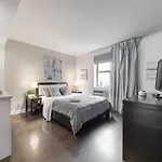 Beautiful Studio At Midtown West