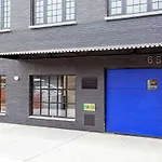 Gowanus Inn & Yard