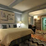 New York Apartment Sleeps 3 Air Con Wifi