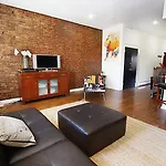New York Apartment Sleeps 8 Air Con Wifi T061881