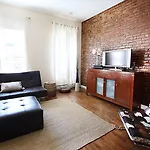 New York Apartment Sleeps 8 Air Con Wifi T061881