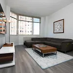 2 Beds 2 Baths In Midtown West