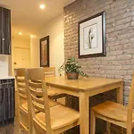 Luxury 2Bed/1Bath Apt At Murray Hill
