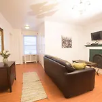 Central Two Bedroom Apartment In Times Square