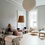 Hoyt Townhouse II By Onefinestay