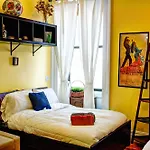 Hostel Chelsea Art