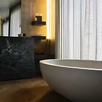 Hotel Made