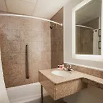 Hotel West Farms New York