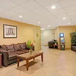 Hotel West Farms 2*