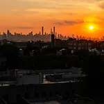 Hotel Elmhurst New York