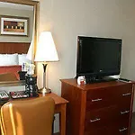 Avion Near Lga Airport, An Ascend Collection 3* New York