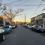 Brooklyn 3 Bedroom 1 Bathroom 8 Minutes To Subway 30 Minutes To Manhattan