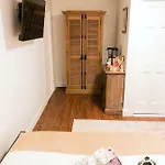 Relaxing Private Studio Near Laguardia Airport *