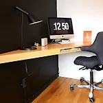 Stylish Space With Own Office In Trendy Noho!