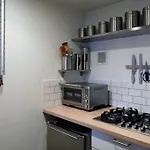 Stylish Space With Own Office In Trendy Noho!