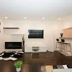 Amazing 2 Bedroom Apt Heart Upper East Side