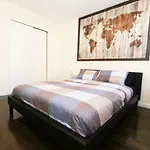 Amazing 2 Bedroom Apt Heart Upper East Side