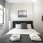 Garden Flat In Most Artistic New York Bushwick