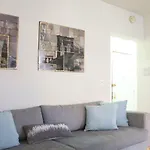 Apartment Frederick's Place - Convenient Walk To Central Park And Columbia University