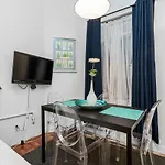 Cloverleaf - Perfectly Located Near Restaurants, Shops, & Sites * New York
