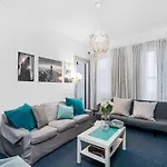 Cloverleaf - Perfectly Located Near Restaurants, Shops, & Sites Apartment New York