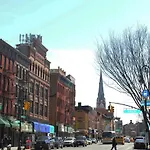Modern And Newly Renovated 3 Bedroom In Greenpoint