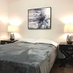 Uws Beautiful 3 Bed Cozy Duplex Steps To Columbia