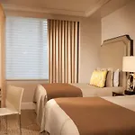 Omni Berkshire Place 4*