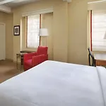 Marriott East Side Hotel 4*