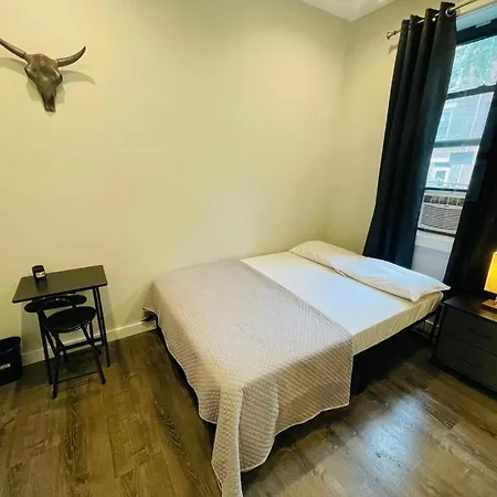 Private Bedroom In City *